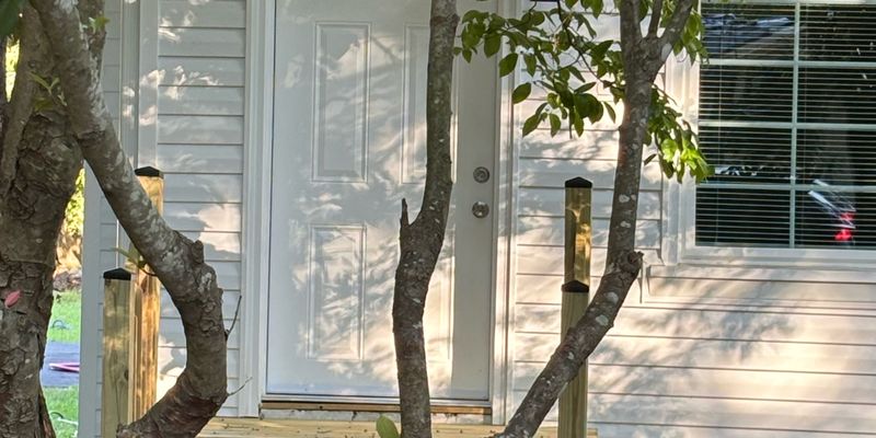 Fayetteville Apartment: 117 N Helen St