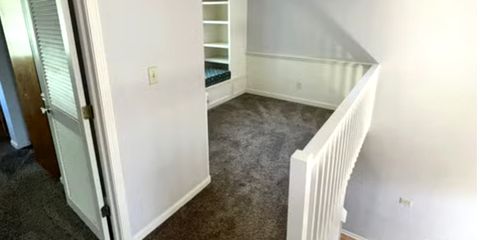listing_photo_02_lighting_corrected.jpg