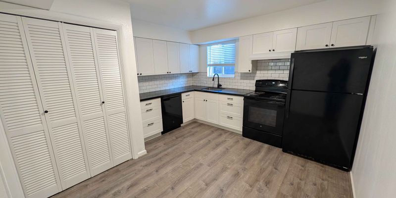 South Salt Lake Apartment: 361 E Park Creeke Ln