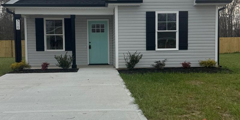 Smithfield House: 510 Crump St