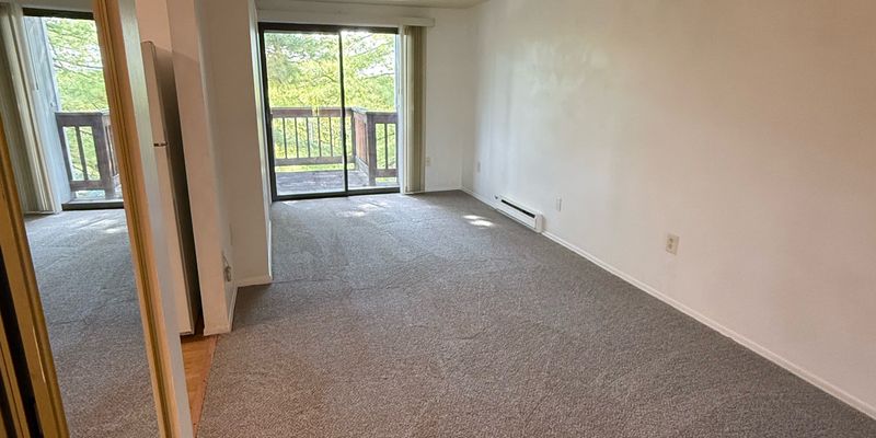 Danbury Condo: 5 Nabby Rd
