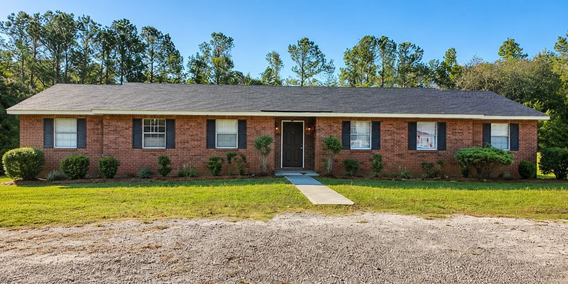 Castle Hayne House: 5422 Sidbury Road