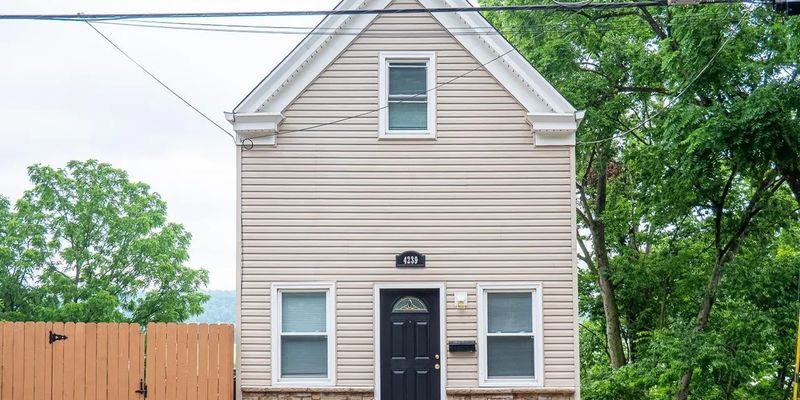 Cincinnati House: 4239 Eastern Ave
