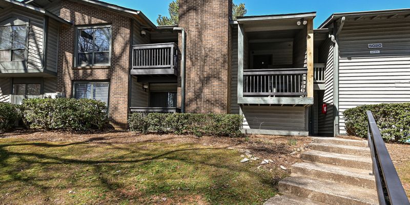 Charlotte House: 5020 Sardis Rd