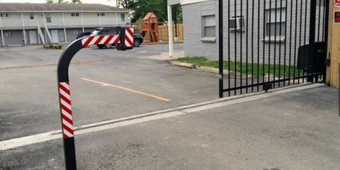 GATE.JPG