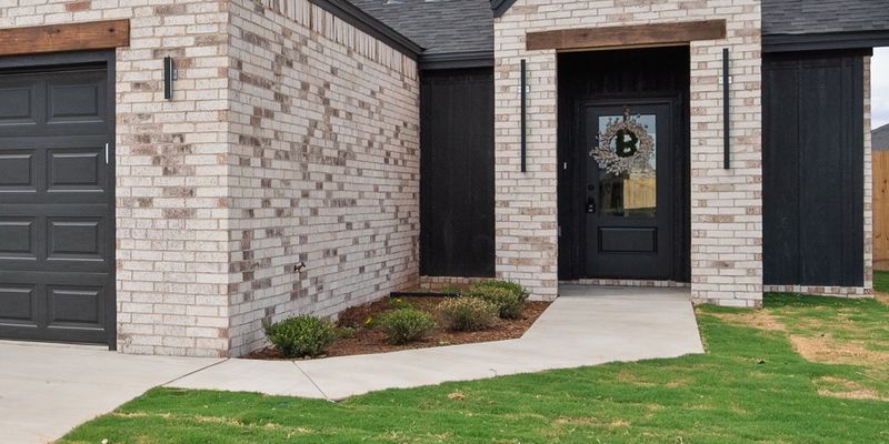 Lubbock House: 6926 14th St