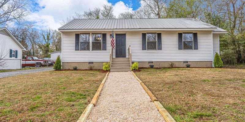 Carthage House: 206 D Carlton St