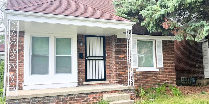 Detroit House: 19151 Alcoy Ave