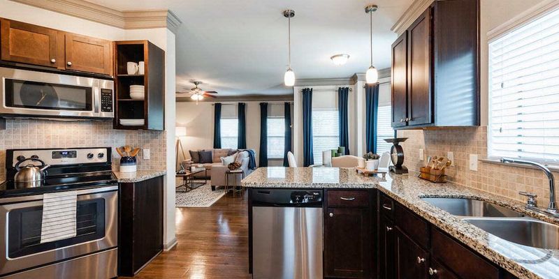 Richmond Apartment: 1601 Crabb River Rd