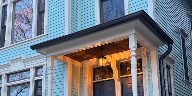 Chicago Apartment: 1429 W Roscoe St