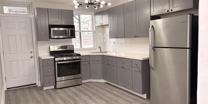 Baltimore House: 235x McCulloh St