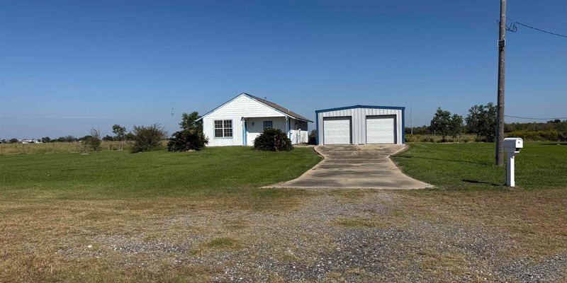 Hackberry House: 408 Main St