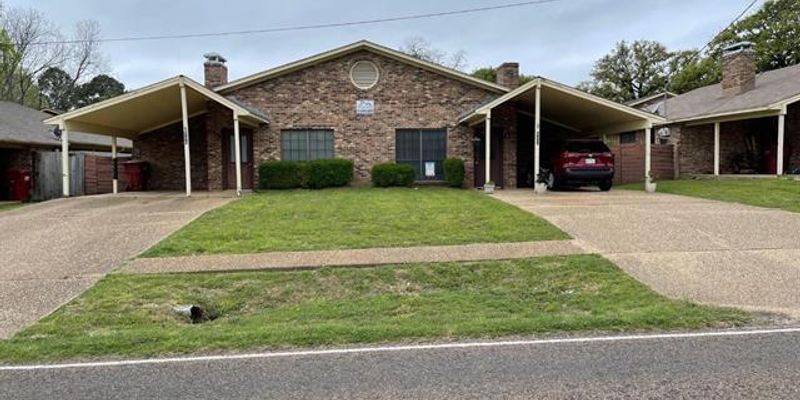 Chandler House: 529 Broad St