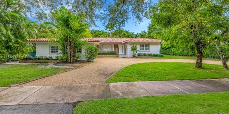 Coral Gables House: 6815 Gratian St