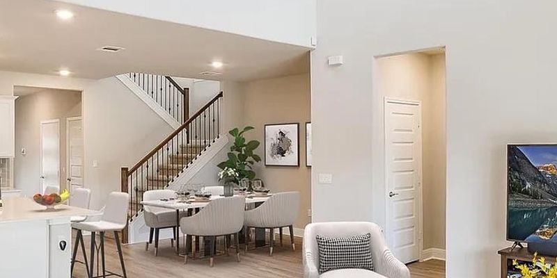 Pflugerville House: 17817 Bassano Ave