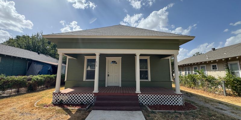 El Reno House: 616 S Ellison Ave