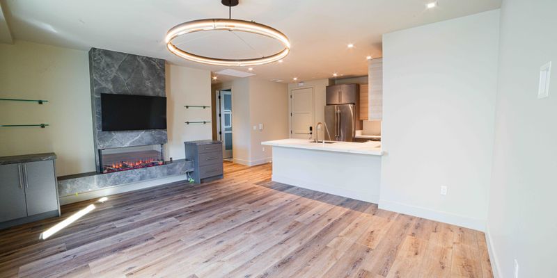 Clayton Apartment: 1026 Oak Street