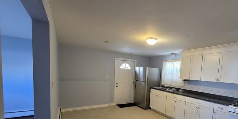New Britain Apartment: 2015 Corbin Ave