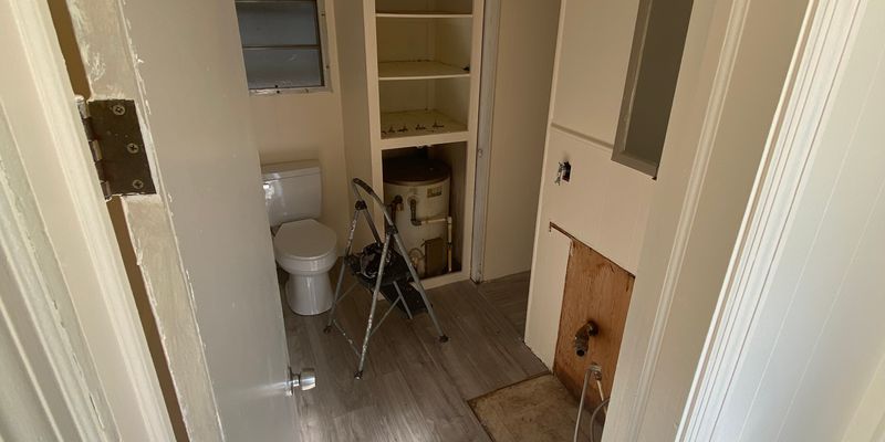 Sebring House: 3220 Sonnet Rd