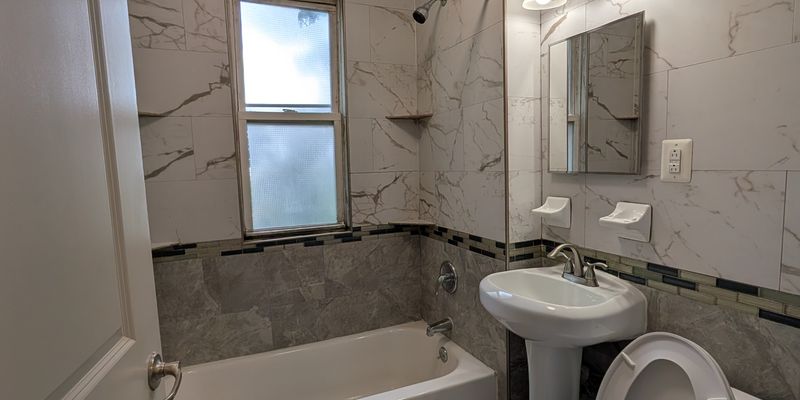 Hartford House: 14 Groton St