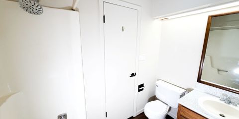 A-08-bath.jpg