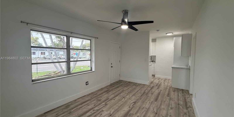 North Miami Beach Apartment: 1942 NE 172nd St
