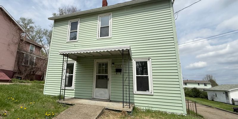 Sharon House: 358 Russell St