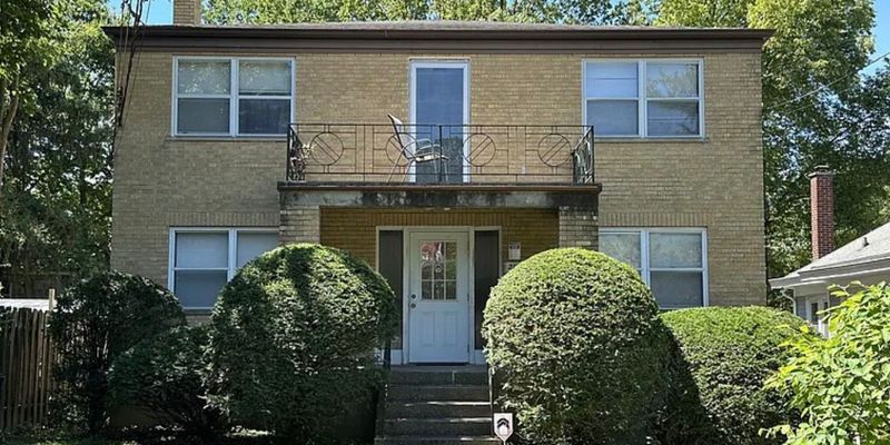 Cincinnati Apartment: 2915 Mignon Ave