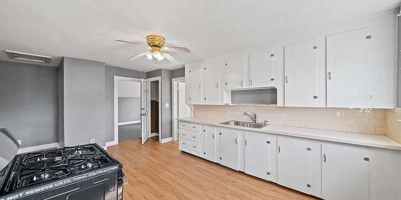 Taunton Apartment: 84 Tremont St