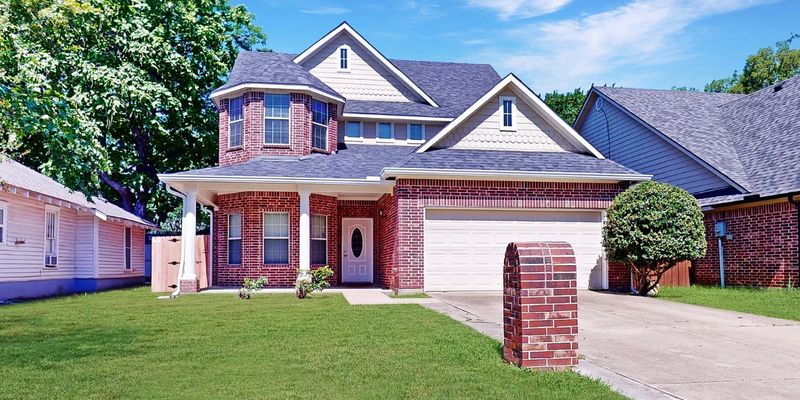 McKinney House: 1309 N Bradley St