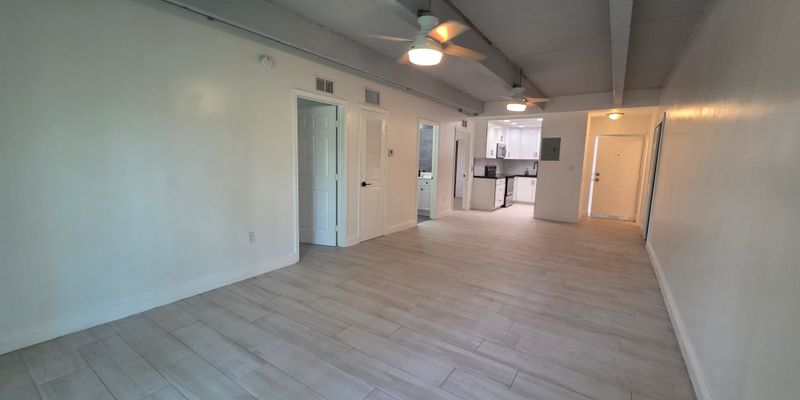 Miami Beach Apartment: 1777 Michigan Ave