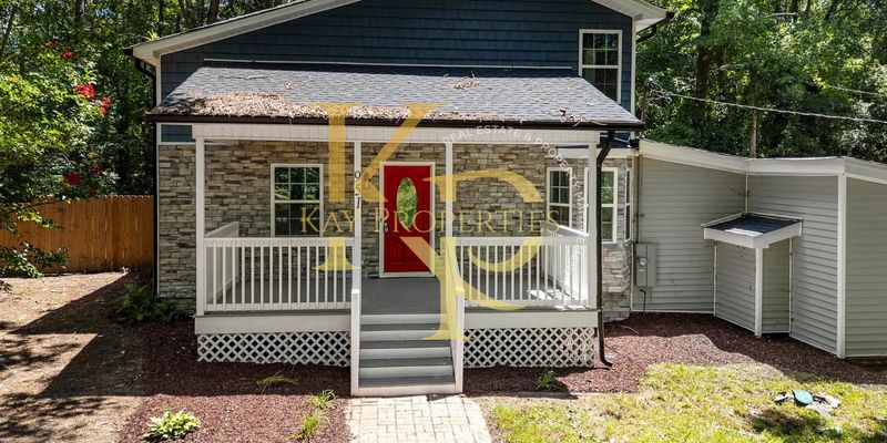 Sanford House: 951 Walter Bright Rd