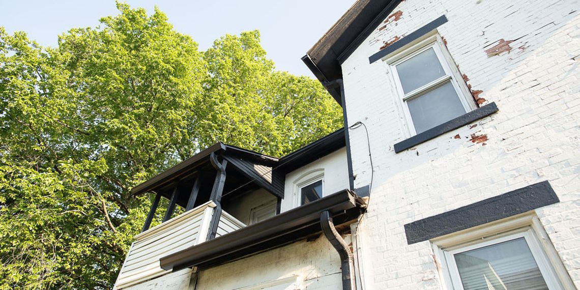 415 Brightwood Ave photo 4
