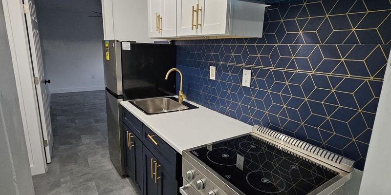 Miramar House: 3709 SW 68th Ave