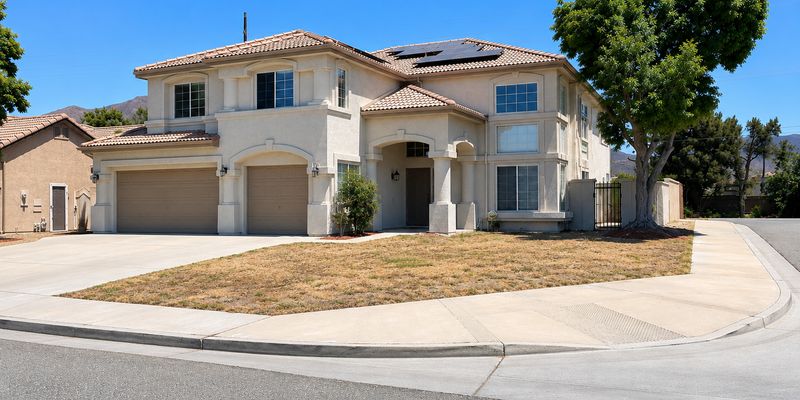 San Jacinto House: 1281 Osprey St