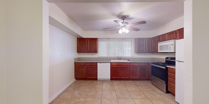 Las Vegas Apartment: 356 E Desert Inn Rd