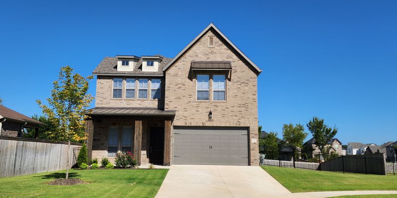 Bentonville House: 5203 SW Kemptown Pl