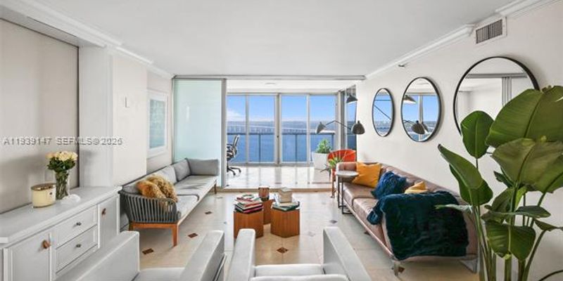 Miami Condo: 1541 Brickell Ave