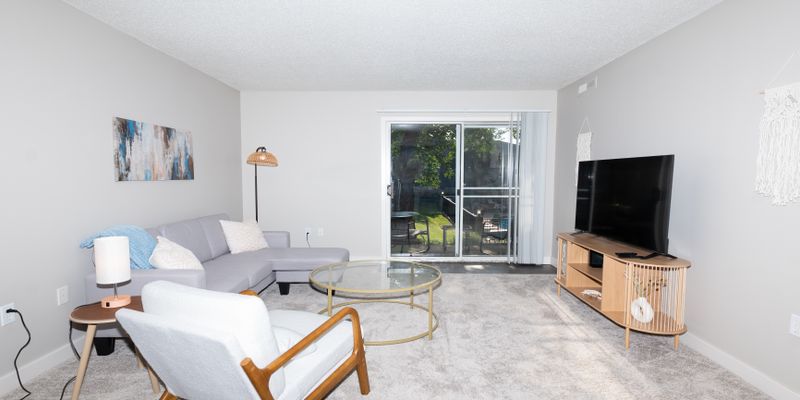 Des Moines Apartment: 4400 Park Ave