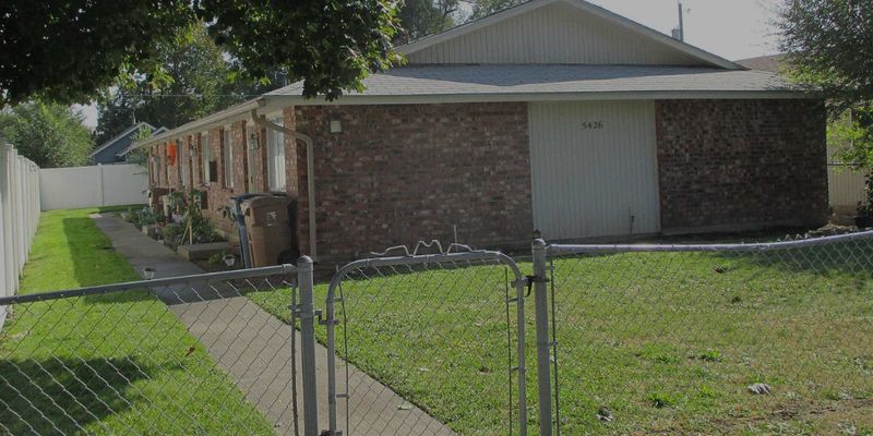 Spokane Apartment: 5426 N Martin St