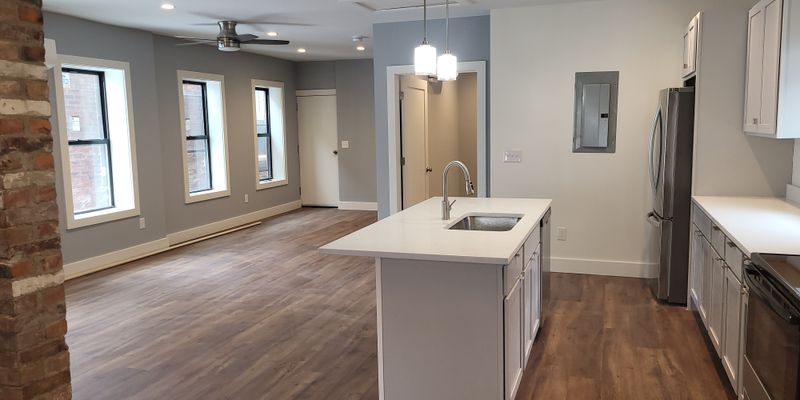 Cleveland Apartment: 2173 Professor Ave