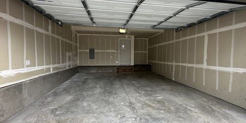 Garage 2.jpg