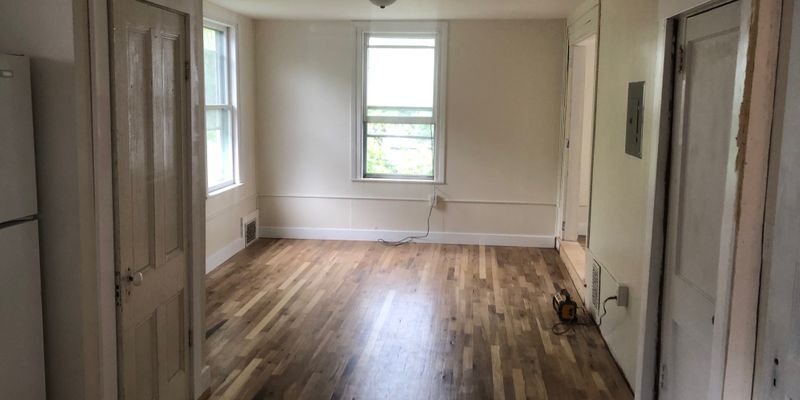 Ithaca Apartment: 121 Cascadilla Ave