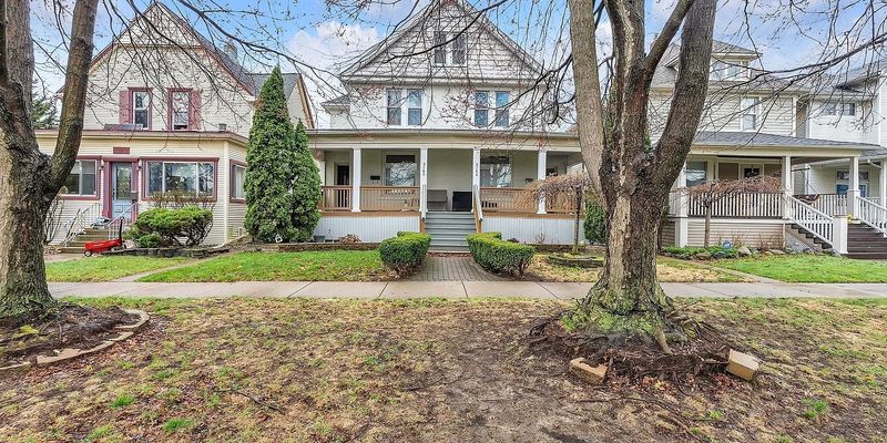 Wyandotte Apartment: 3154 Van Alstyne St