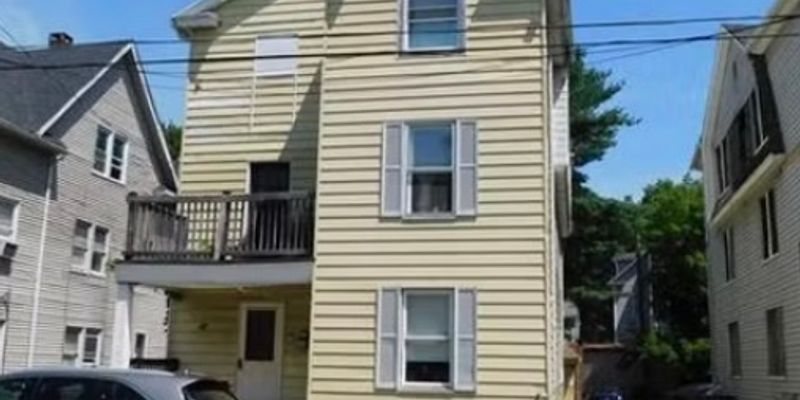 Waterbury Apartment: 47 Irion St