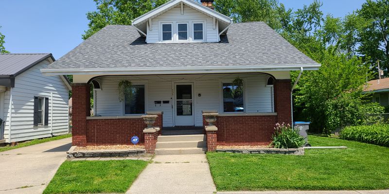 Warsaw Apartment: 935 E Ft Wayne St