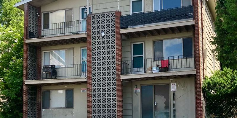 Syracuse Apartment: 220 Polk St