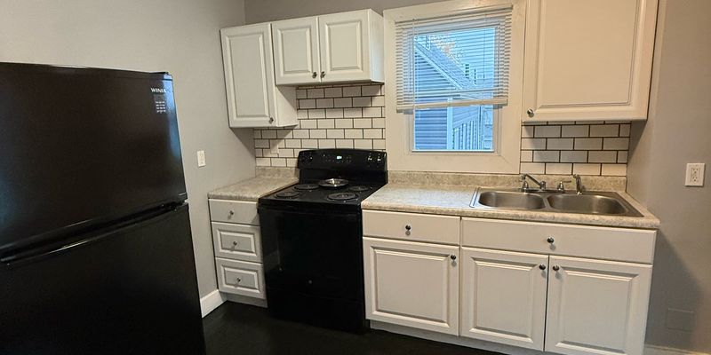 Dayton Apartment: 433 Kolping Ave