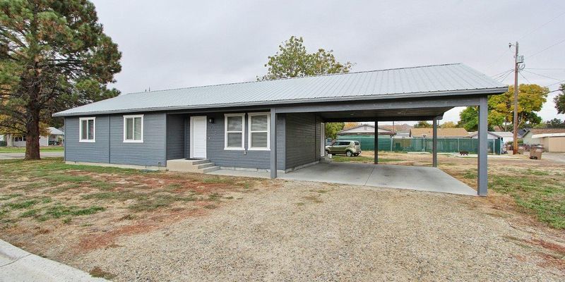 Emmett House: 402 Hazel Ave.