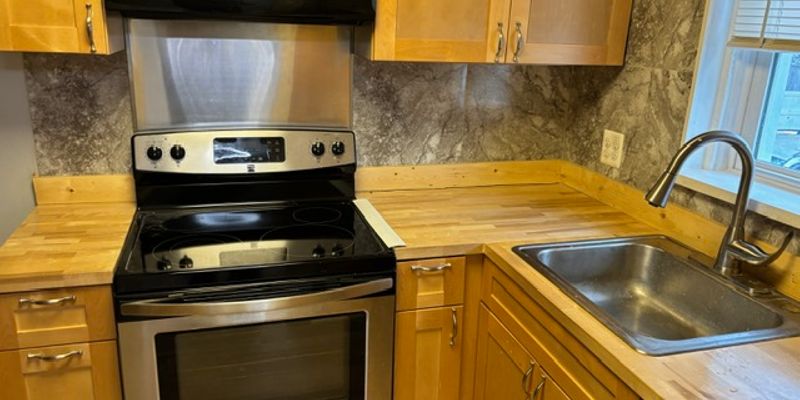 Baltimore House: 524X Patrick Henry Dr